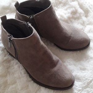 Carlos Santana Taupe Booties